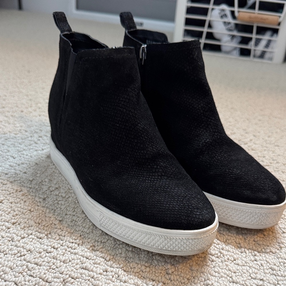Caslon Women’s Waterproof Booties